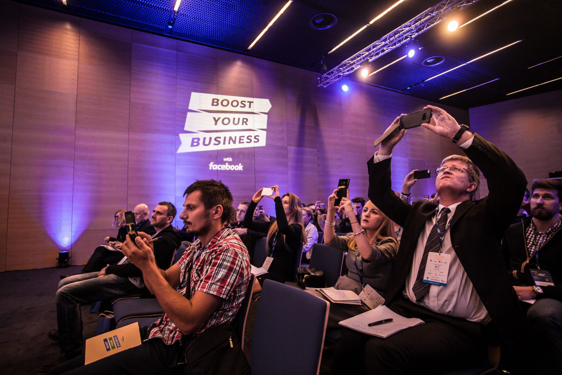 Fotograf eventowy gala wydarzenie biznesowe fotograf warszawa zdjęcia eventowe